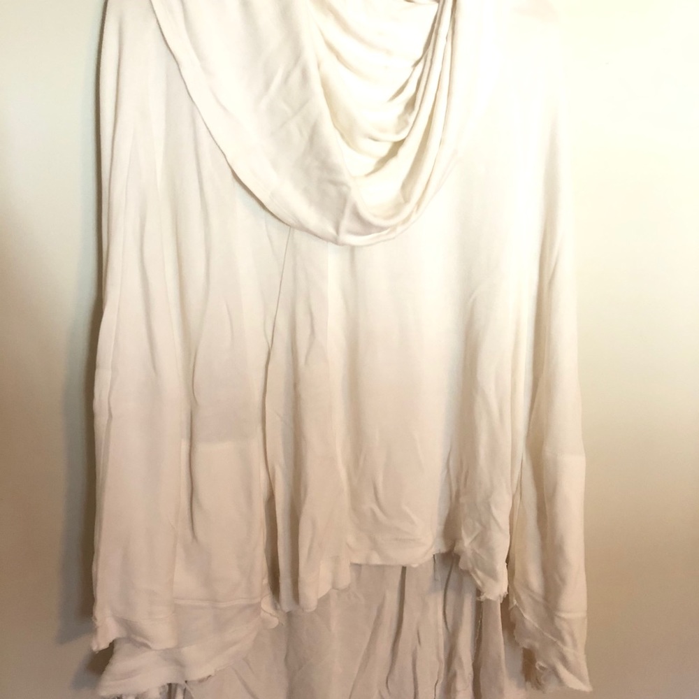 Lightweight sweater